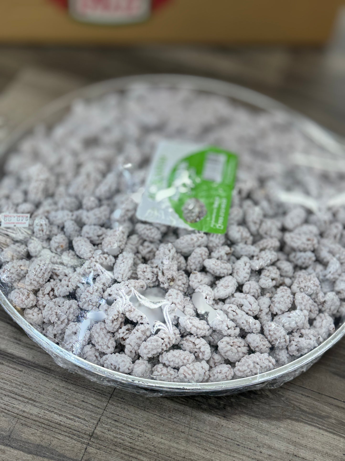 Nuql – Sugar-Coated Almonds نقل بادامی