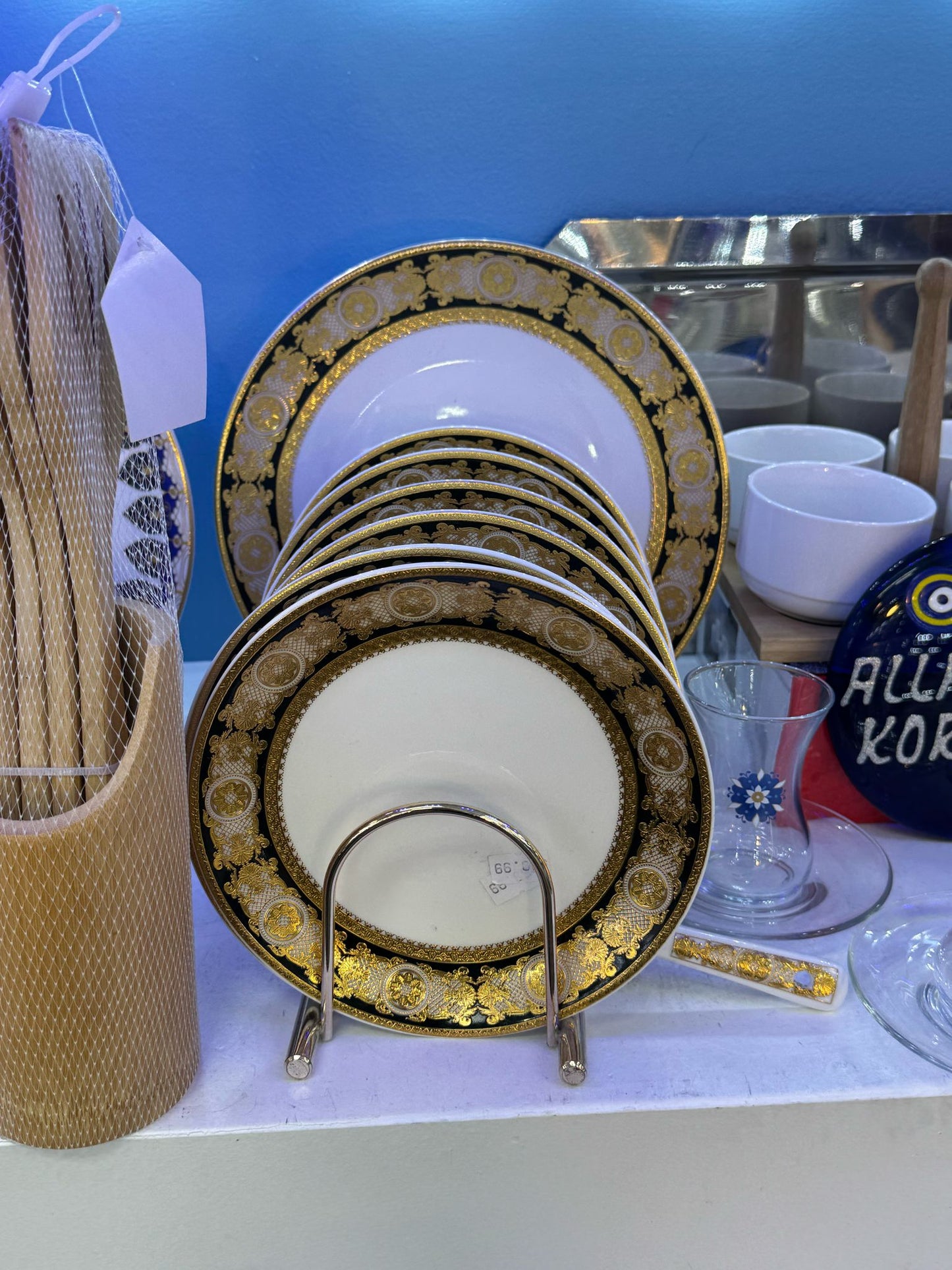 6-Piece Royal Dinner Plate Set – Black & Gold Design