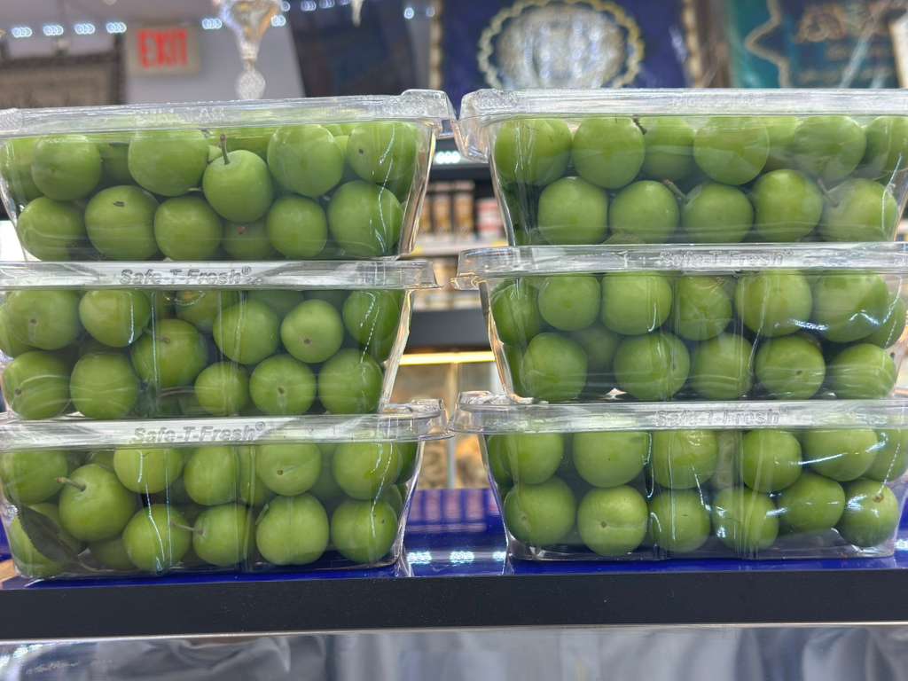 Fresh Sour Green Plums (Alocha Sabz -غوره ترش) 13.99/lb