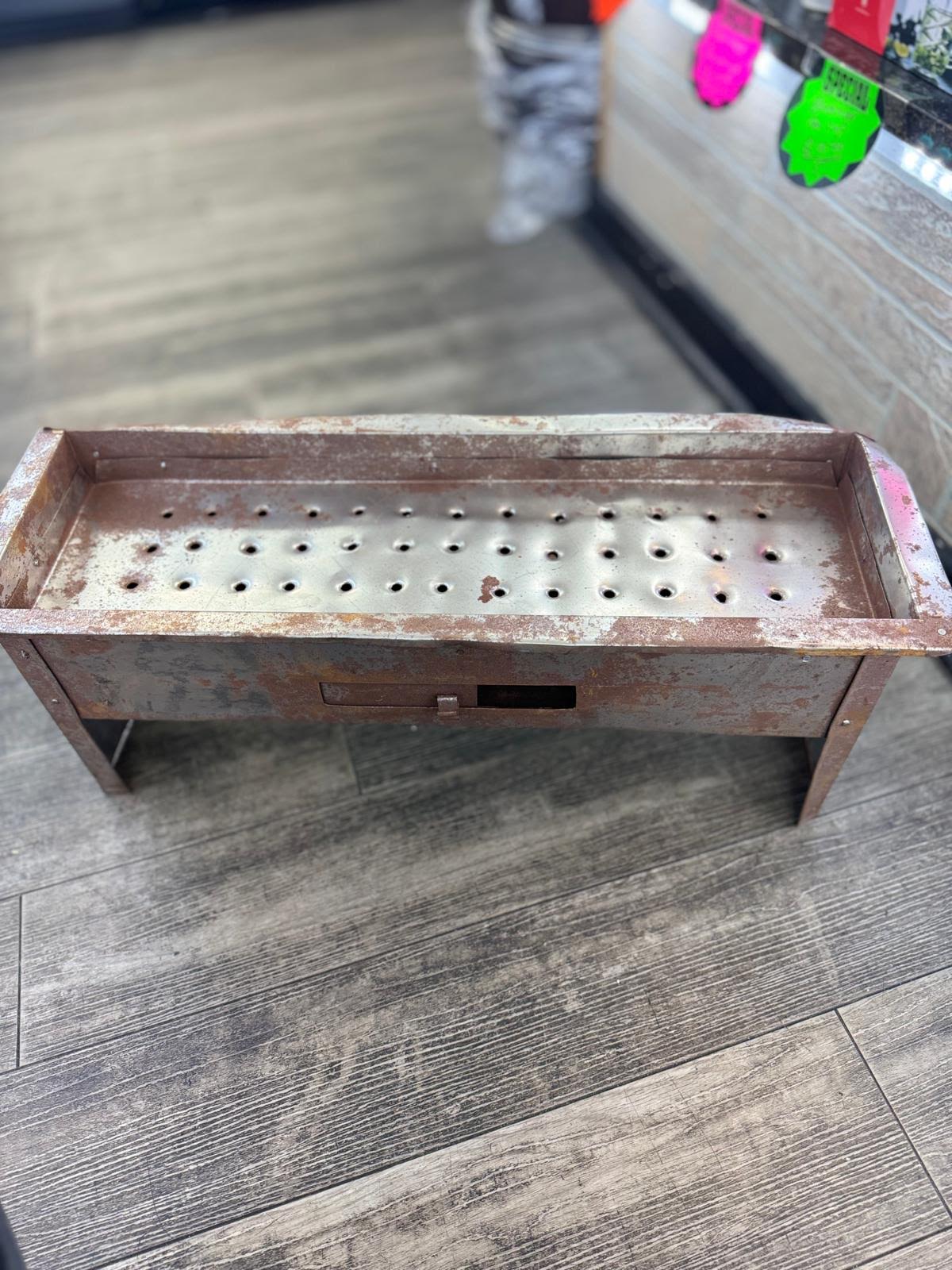 Traditional Charcoal BBQ Grill (Rustic Steel)