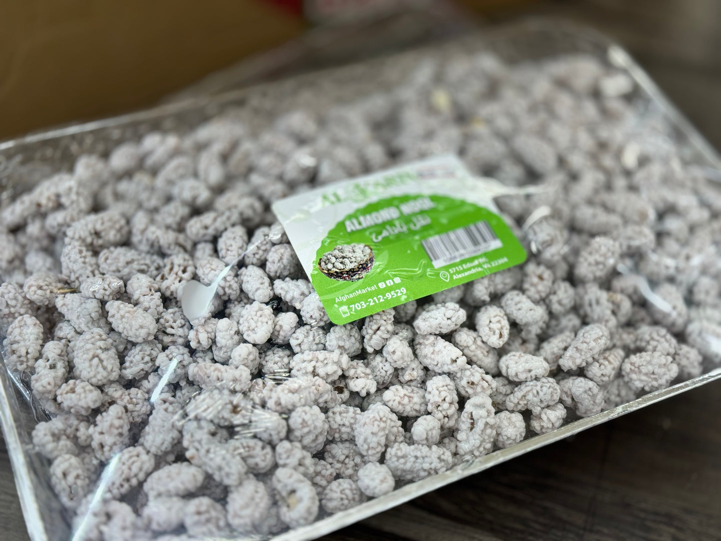Nuql – Sugar-Coated Almonds نقل بادامی