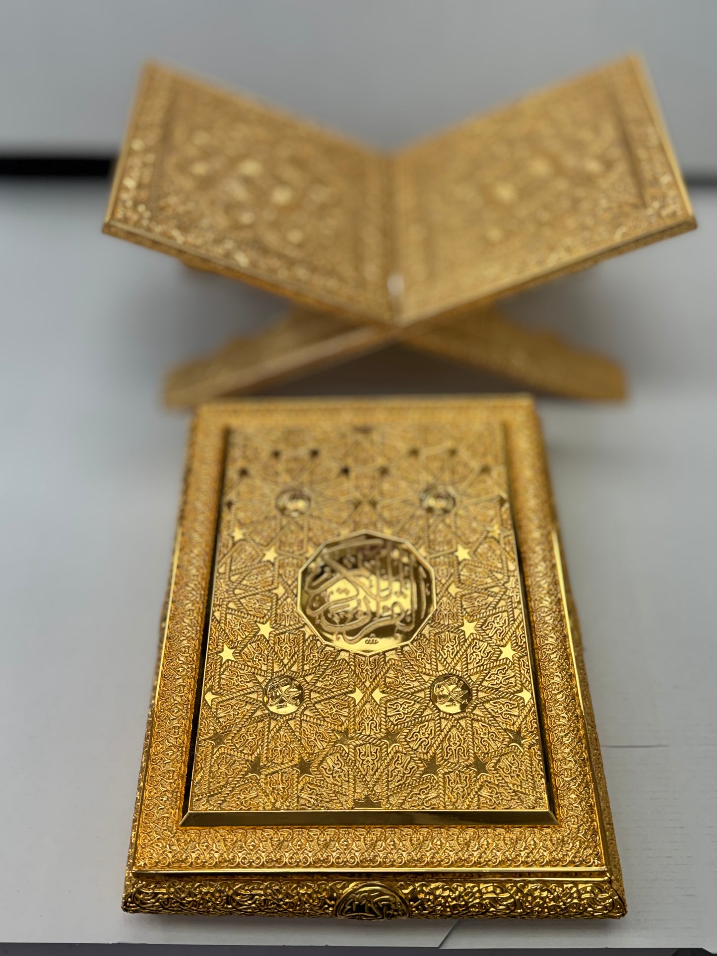 Royal Noor Gold Quran Set with Luxury Stand