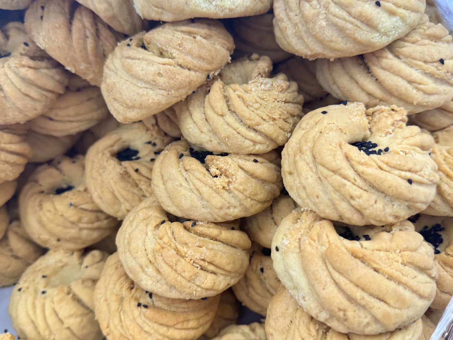 Afghan Black Seed Swirl Cookies – 12.99/lb کلچه شور وطنی