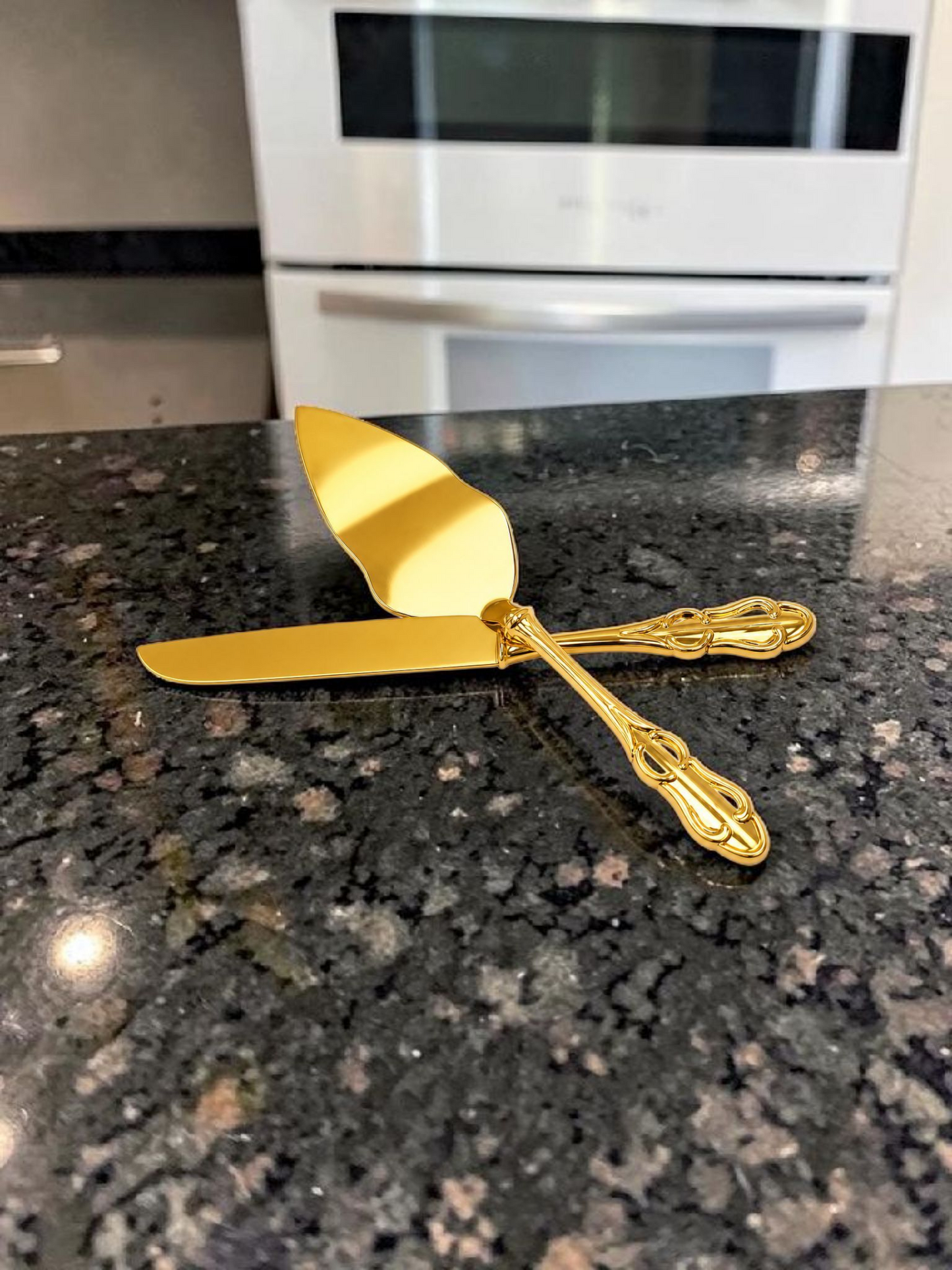 Royal Gold Cake Server Set